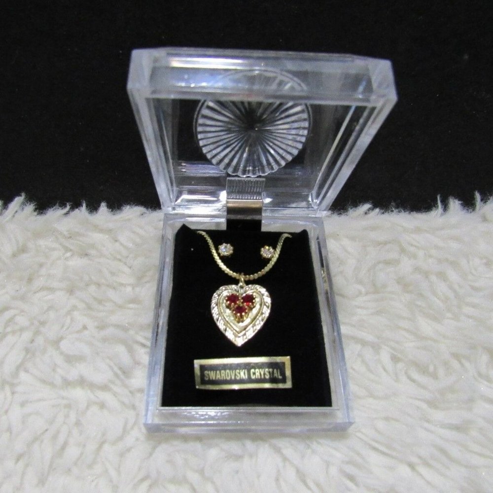 Red Stone Solid Heart Necklace